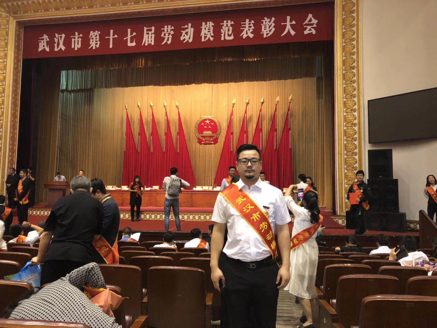 天馬建設(shè)集團(tuán)李生文同志榮獲“武漢市第十七屆勞動(dòng)模范”稱號